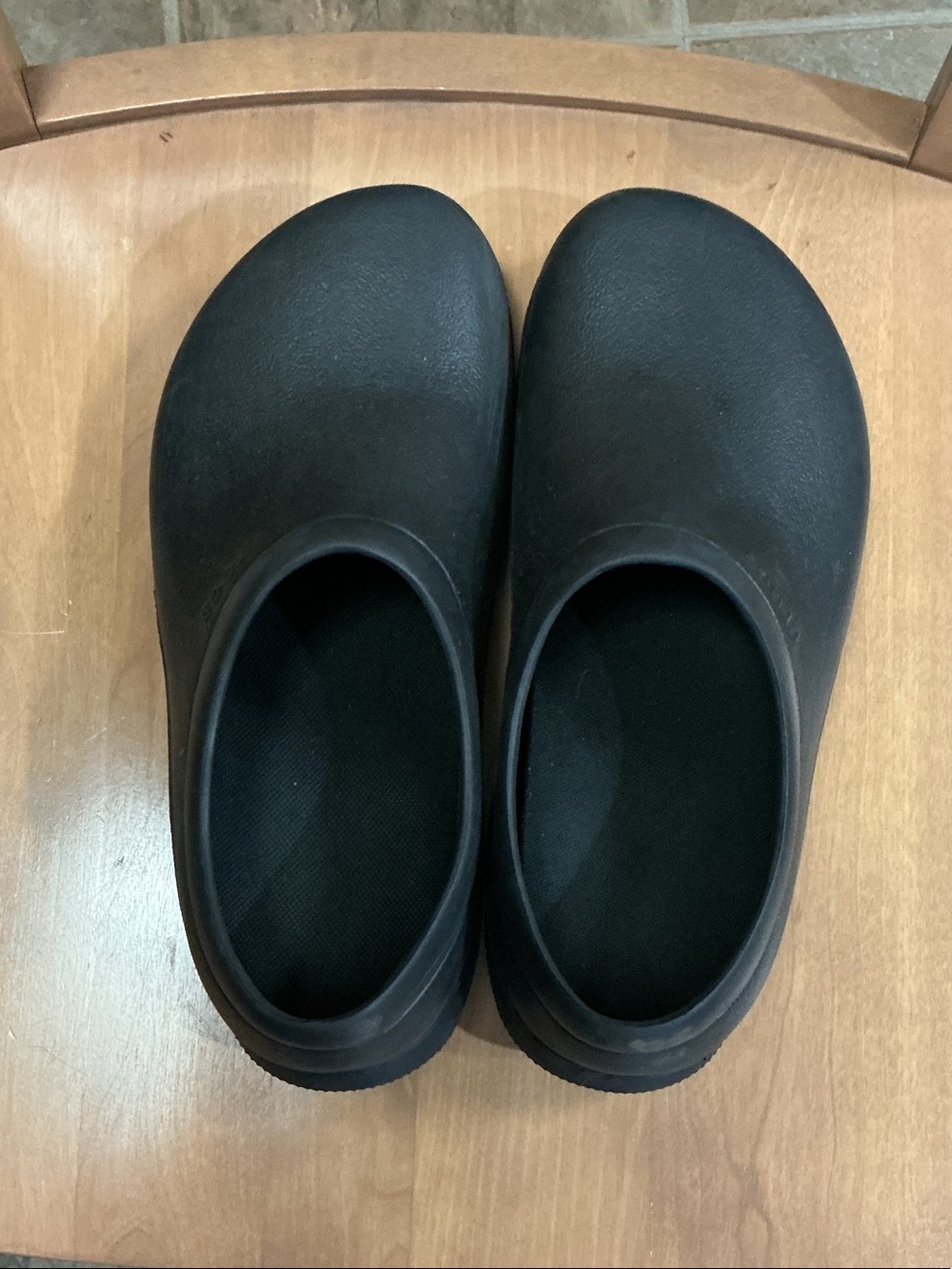 Crocs On-The-Clock Work Clogs Black Slip Resistant Men’s 9 Women’s 11